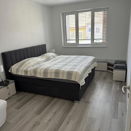 Soukromy Byt 2+Kk S Balkonem A Parkovanim Znojmo Dış mekan fotoğraf
