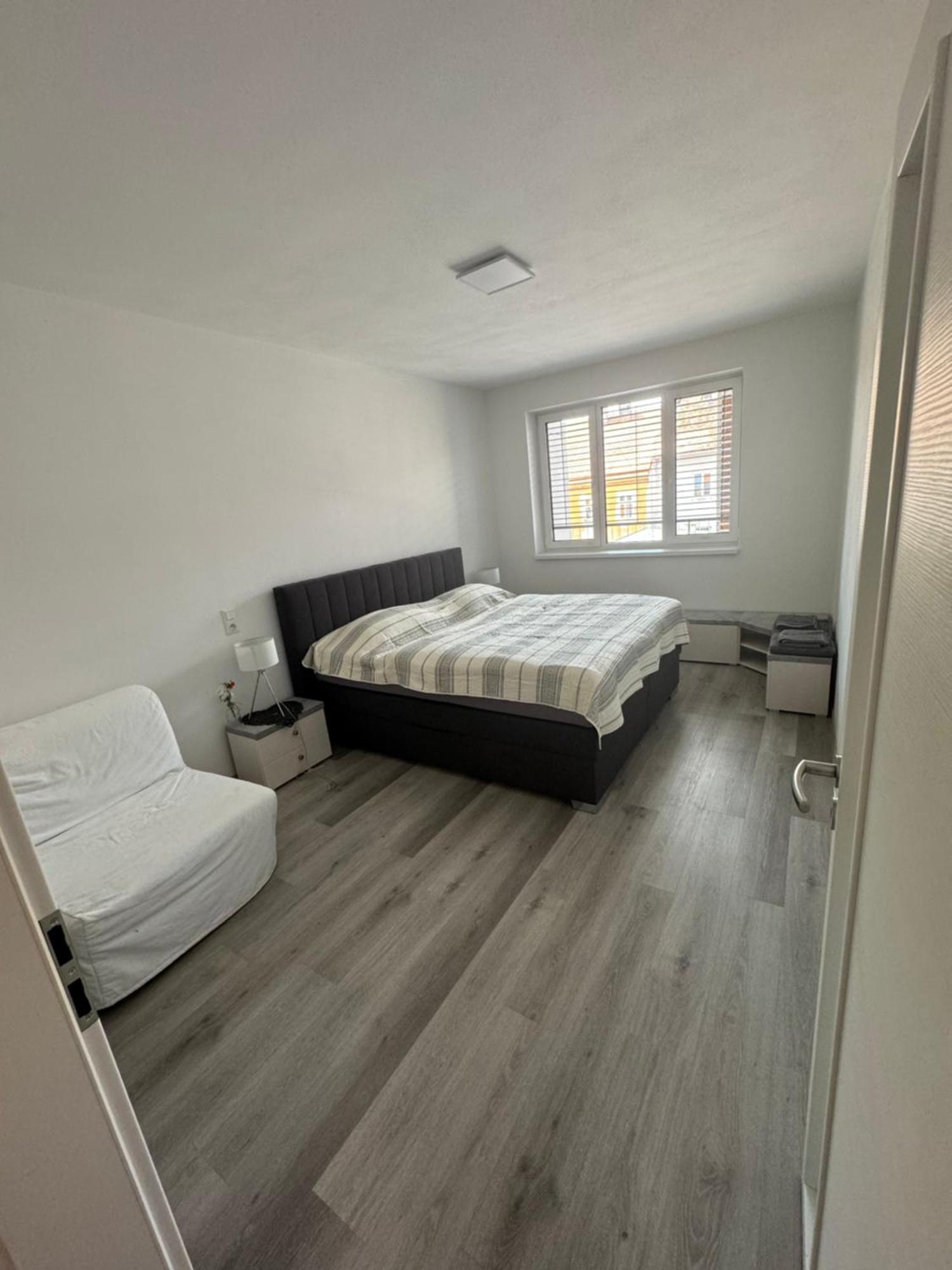 Soukromy Byt 2+Kk S Balkonem A Parkovanim Znojmo Dış mekan fotoğraf