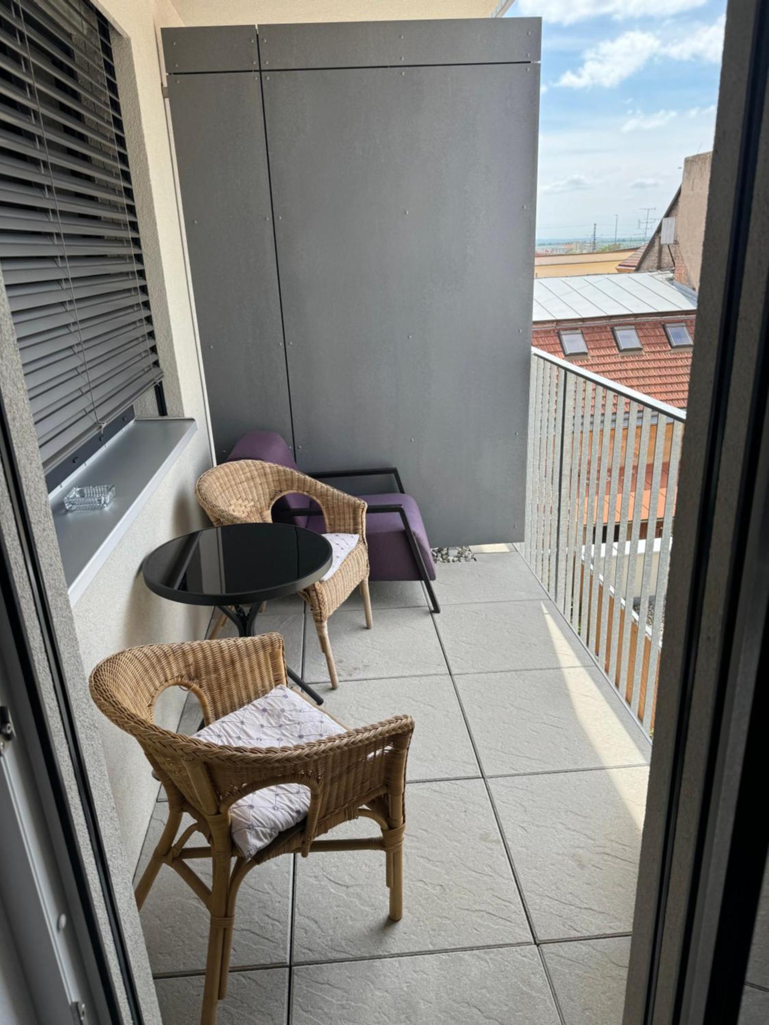 Soukromy Byt 2+Kk S Balkonem A Parkovanim Znojmo Dış mekan fotoğraf